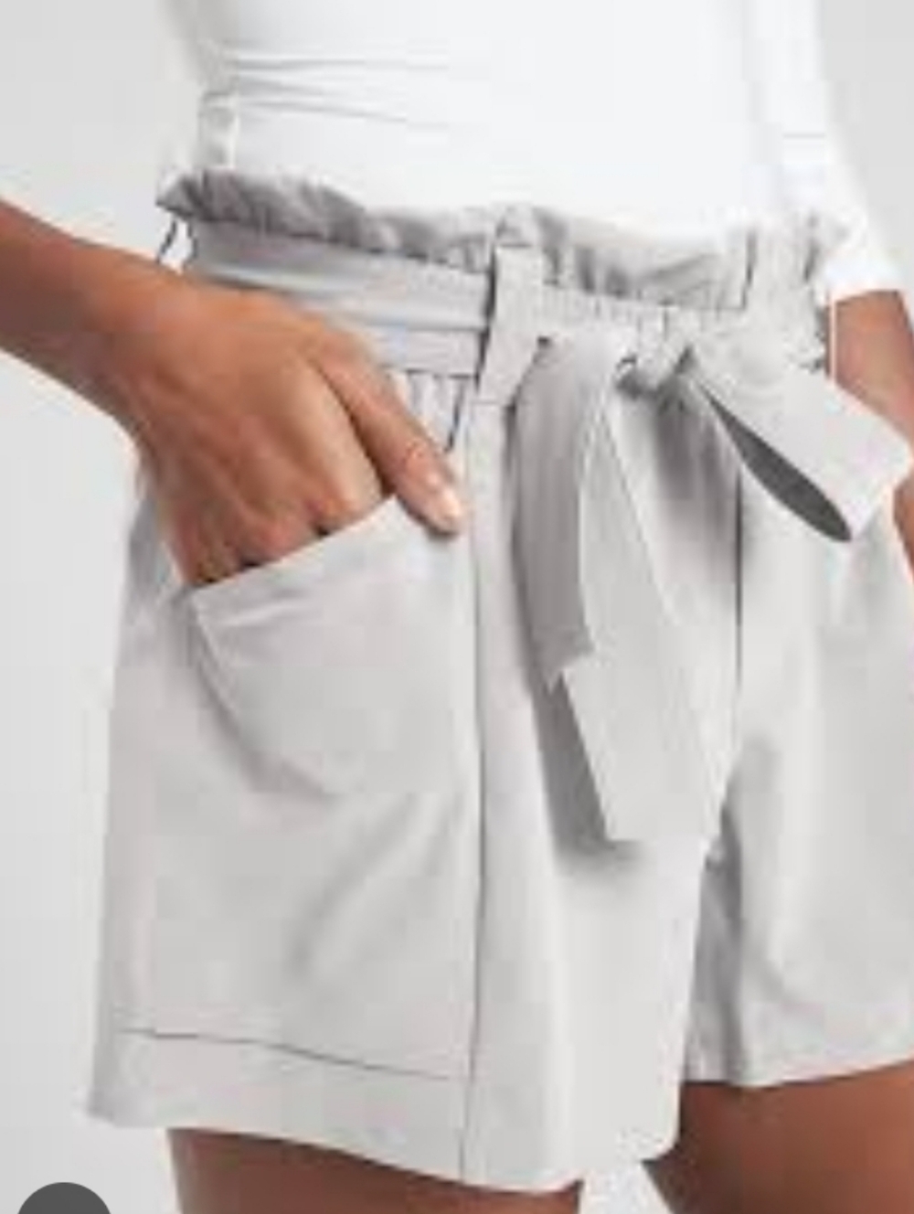 Athleta Skyline High-Waist Paperbag Tie Shorts in Light Tan Size 22